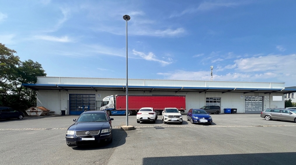 Dresden: 1.400 m² Gewerbefläche unweit des neuen Halbleiterwerkes von ESMC vermittelt